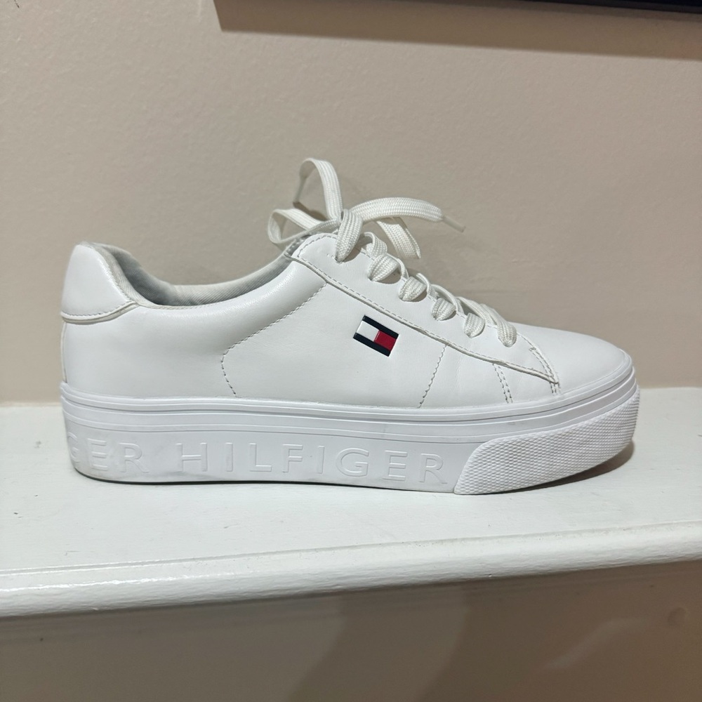 Tommy Hilfiger woman’s White Logo Sneakers - Picture 6 of 6